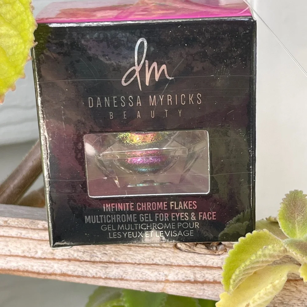 DANESSA MYRICKS BEAUTY Infinite Chrome Flakes Gel For Eyes & Face In Kis…